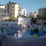 Unside Aparthotel Side