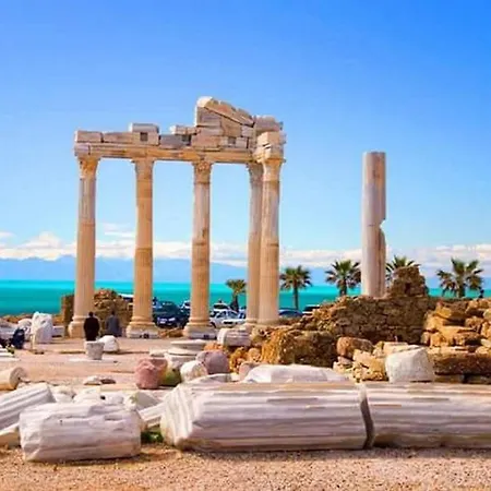 Unside Apartahotel 2*